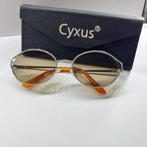 Cyxus Oval Sunglasses with Tinted Lenses